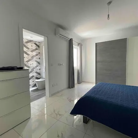 2 Bedroom Apartment In Mellieha With Sea Views And Close To All Amenities Exterior photo