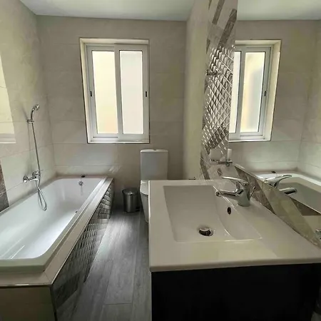 2 Bedroom Apartment In Mellieha With Sea Views And Close To All Amenities Exterior photo