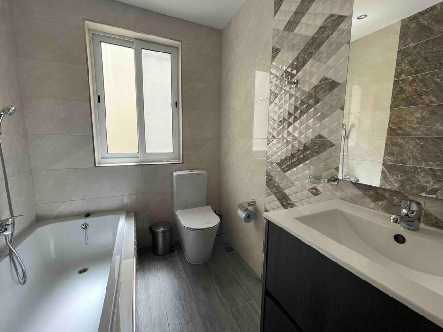 2 Bedroom In With Sea Views And Close To Amenities Apartament Mellieħa